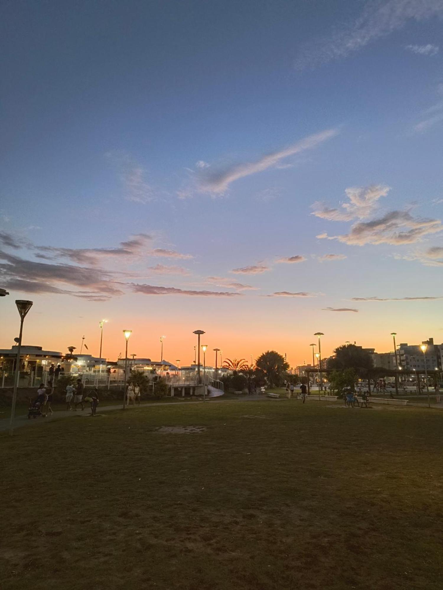 Apartamento com vista para praia do Forte em Cabo Frio Exterior foto